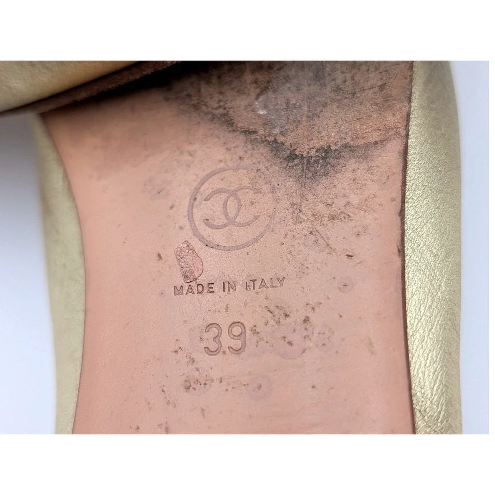 Chanel Gold Metallic Leather CC Logo Loafers Flats Made in Italy Size 39.5